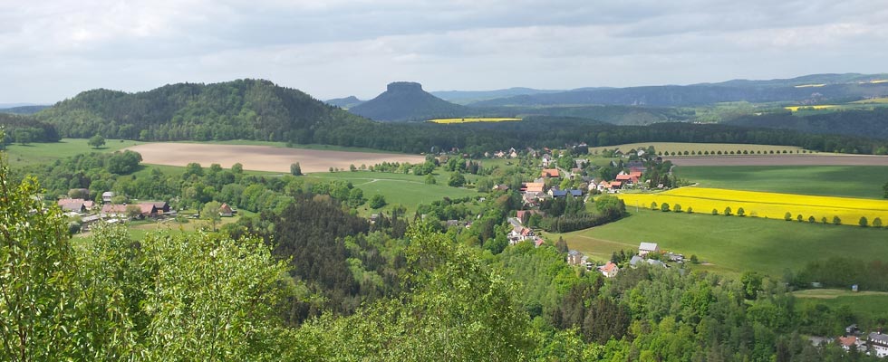 Blick vom Kohlbornstein auf Kleinhennersdorf